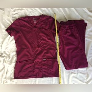 Cherokee xs burgundy/wine scrub set.